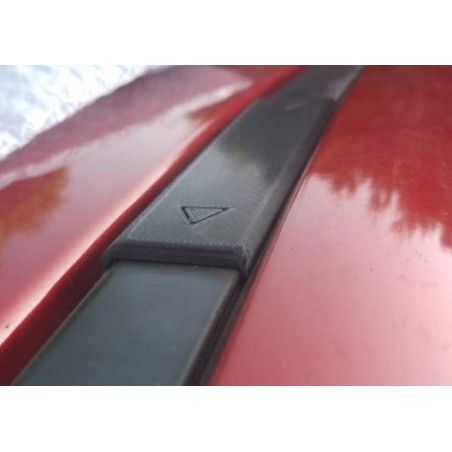Mitsubishi Lancer ver.1, Zaślepka listwy dachowej